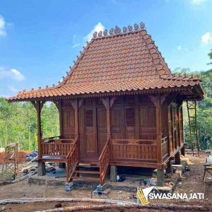 Rumah Gladak Kayu Jati Khas Ukiran Jawa