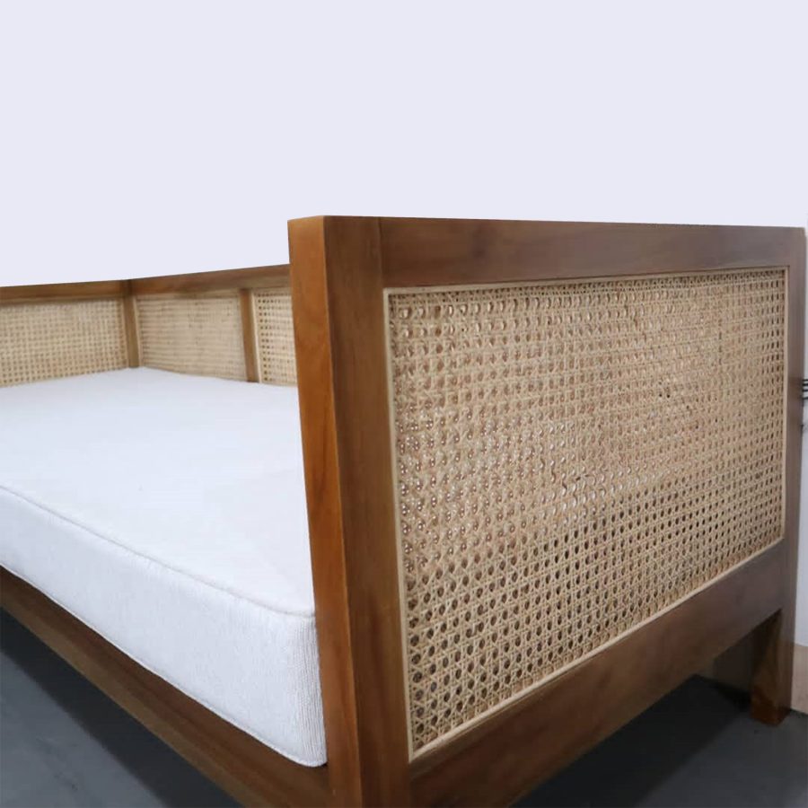 Sofa Bale Minimalis Kombinasi Rotan dan Kayu Jati - Image 4
