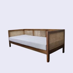 Sofa Bale Minimalis Kombinasi Rotan dan Kayu Jati